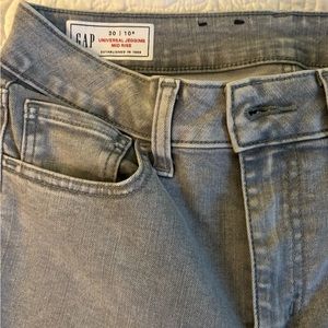 GAP universal jegging mid-rise, ankle length, frayed edge, light grey wash